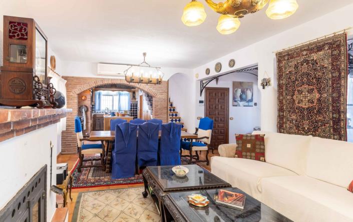 Image No.23-5 Bed Villa / Detached for sale