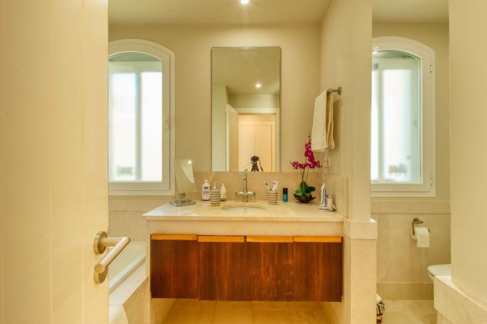 Image No.17-2 Bed Apartment for sale