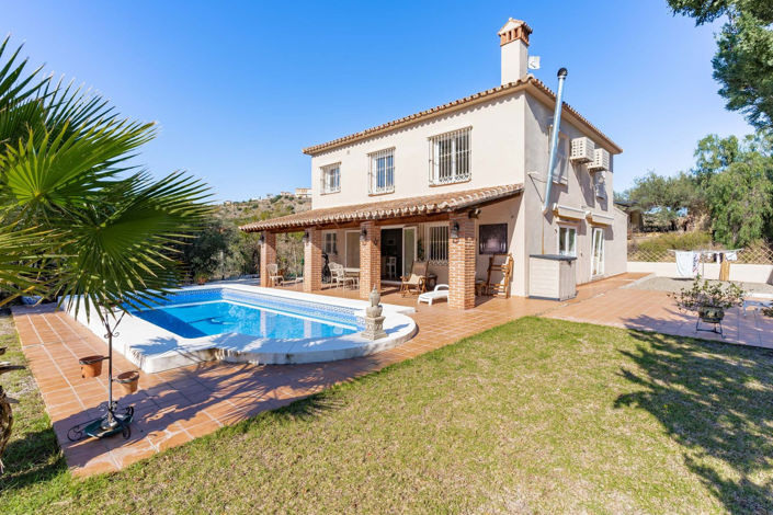 Image No.1-5 Bed Villa for sale