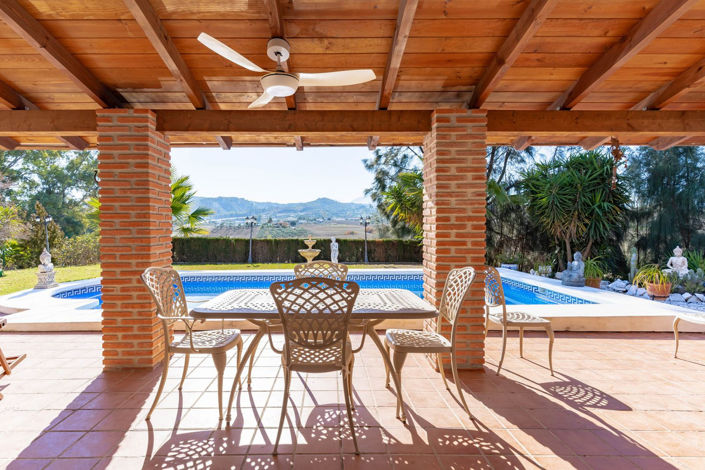Image No.3-5 Bed Villa for sale