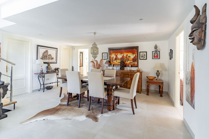 Image No.8-5 Bed Villa for sale