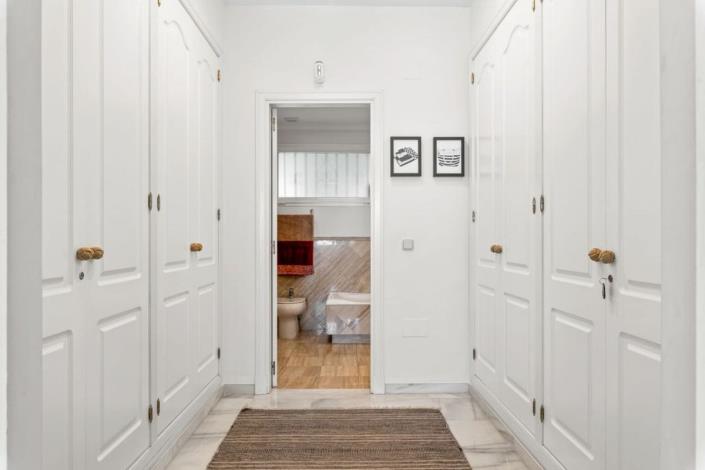 Image No.21-2 Bed Apartment for sale