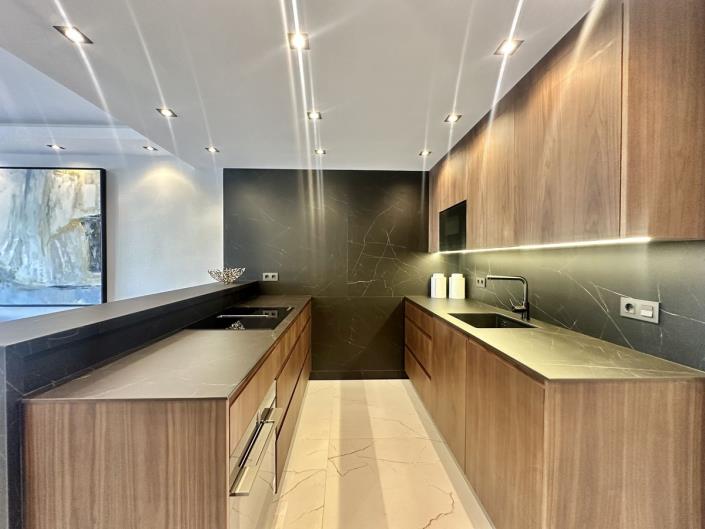 Image No.12-3 Bed Apartment for sale