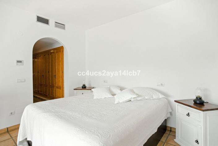 Image No.20-3 Bed Semi-Detached for sale