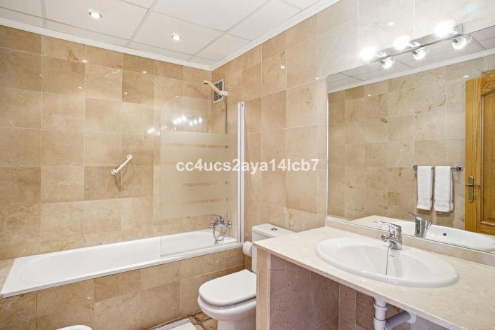 Image No.24-3 Bed Semi-Detached for sale