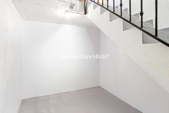 Image No.30-3 Bed Semi-Detached for sale