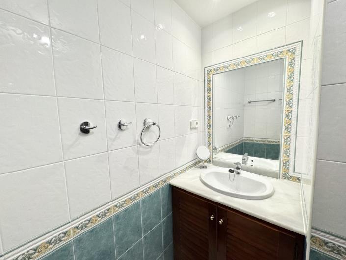 Image No.20-2 Bed Apartment for sale