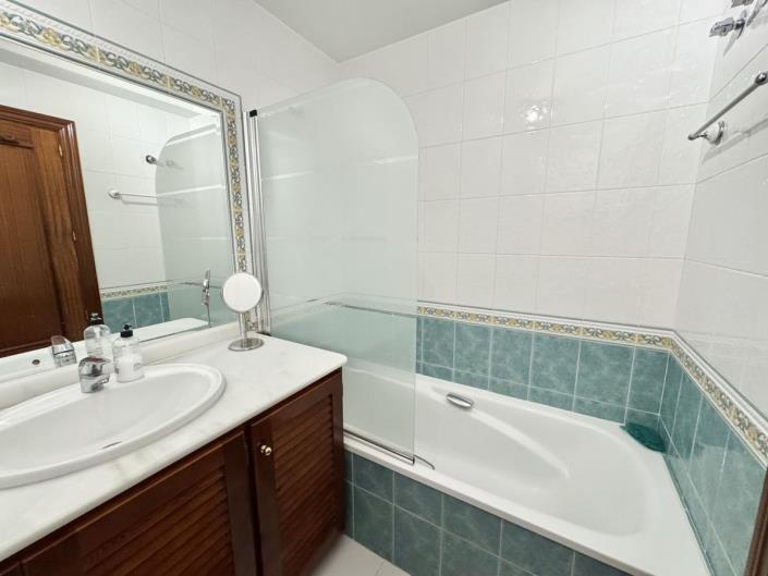 Image No.24-2 Bed Apartment for sale