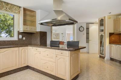 11-20939a0134ad724a8cb2a801094d15a4