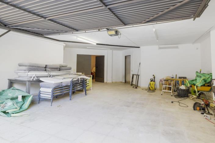 Image No.48-5 Bed Villa / Detached for sale