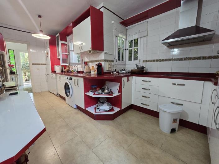 Image No.6-4 Bed Villa / Detached for sale