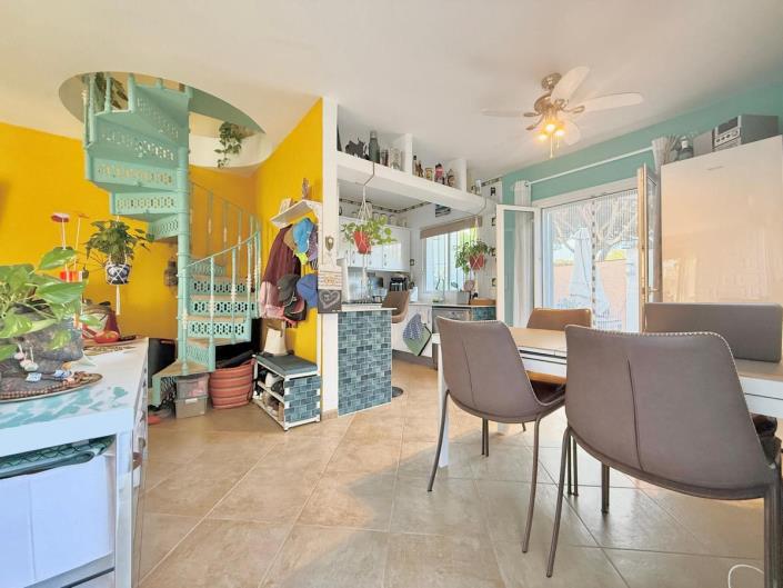 Image No.7-2 Bed Semi-Detached for sale