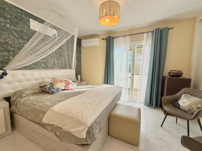 Image No.10-2 Bed Semi-Detached for sale