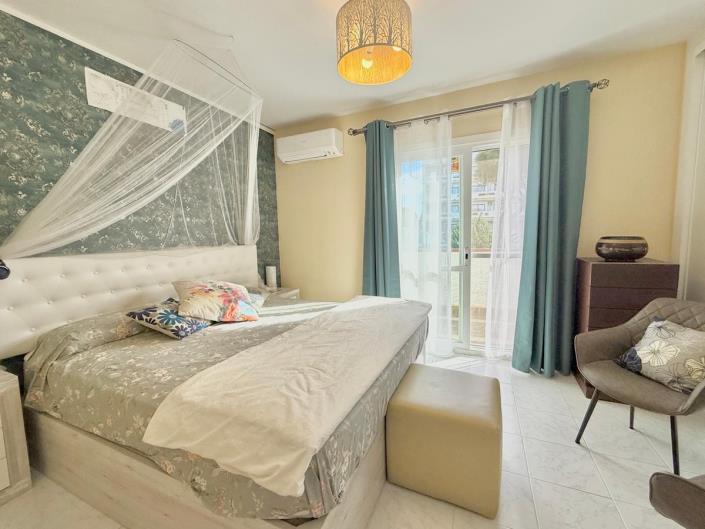 Image No.14-2 Bed Semi-Detached for sale