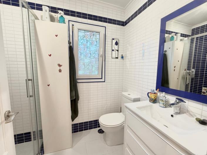 Image No.19-2 Bed Semi-Detached for sale