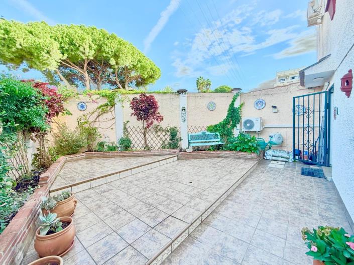 Image No.28-2 Bed Semi-Detached for sale