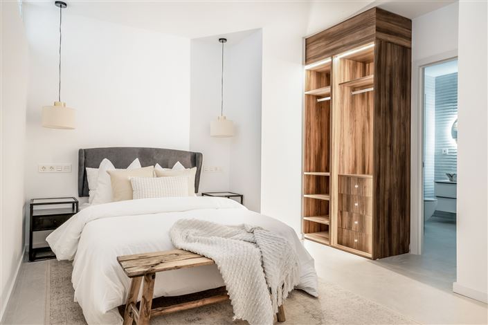 Image No.4-4 Bed Apartment for sale