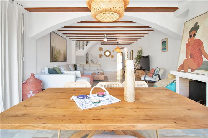 Image No.19-3 Bed Townhouse for sale