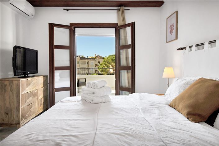 Image No.28-3 Bed Townhouse for sale