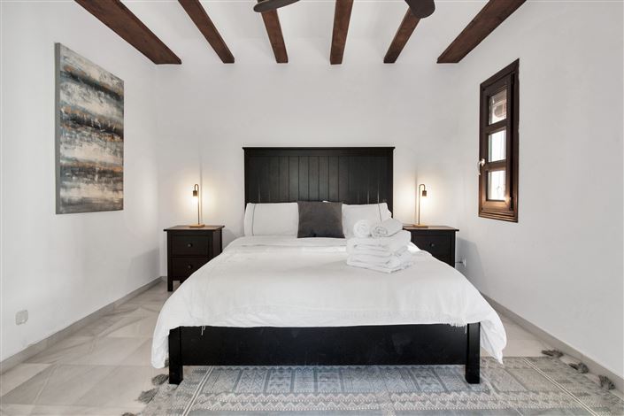 Image No.29-3 Bed Townhouse for sale