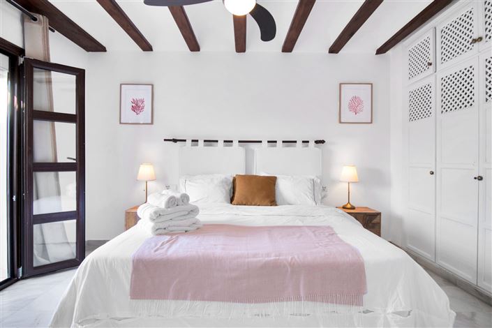 Image No.31-3 Bed Townhouse for sale