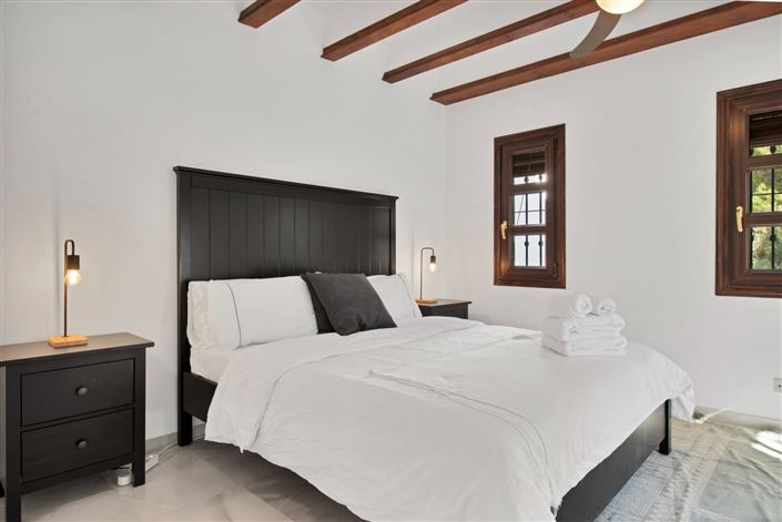 Image No.33-3 Bed Townhouse for sale