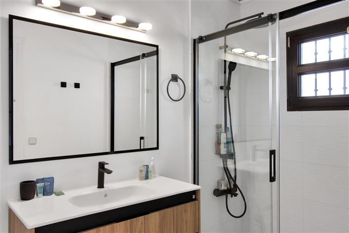 Image No.36-3 Bed Townhouse for sale