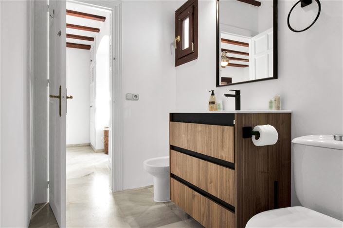 Image No.45-3 Bed Townhouse for sale