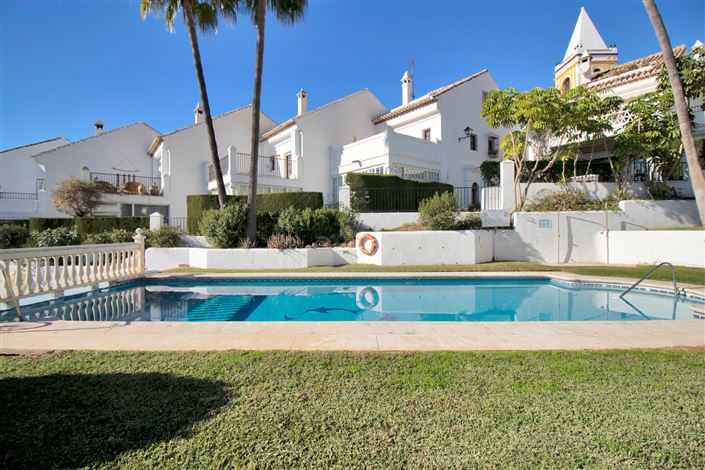 Image No.8-3 Bed Townhouse for sale