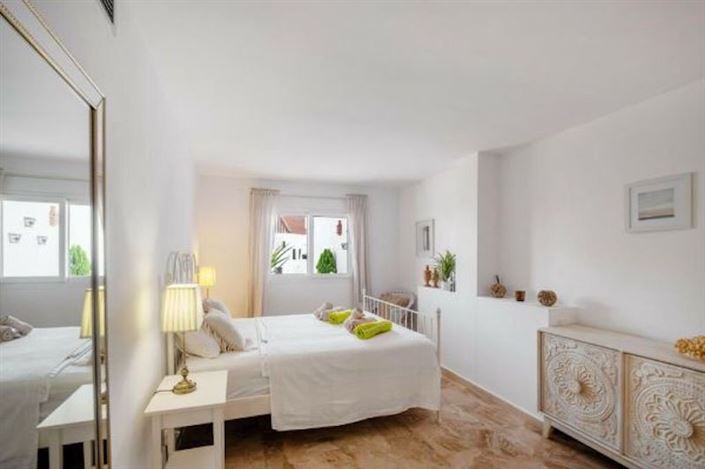 Image No.14-3 Bed Apartment for sale