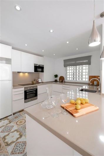 Image No.8-3 Bed Apartment for sale