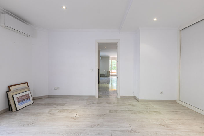 Image No.10-3 Bed Duplex for sale