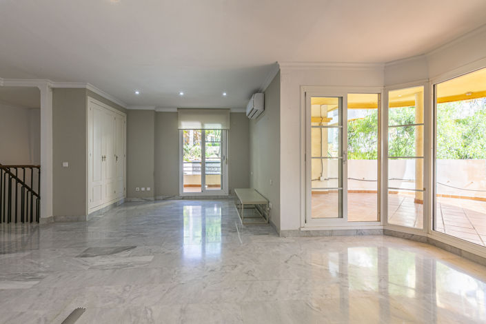 Image No.8-3 Bed Duplex for sale