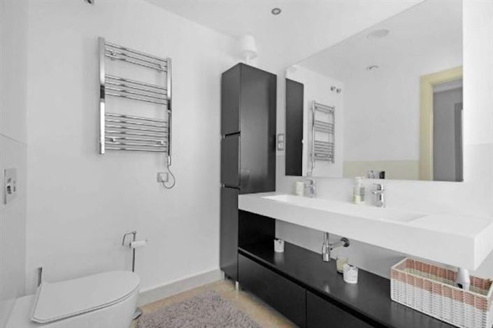 Image No.19-3 Bed House for sale