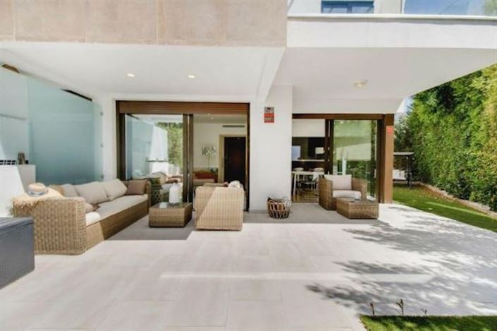 Image No.3-3 Bed House for sale