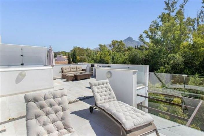 Image No.6-3 Bed House for sale