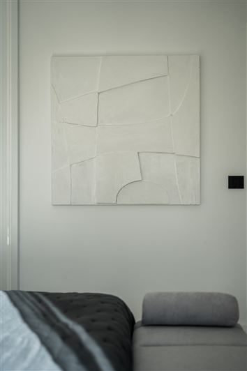 Image No.24-3 Bed Property for sale