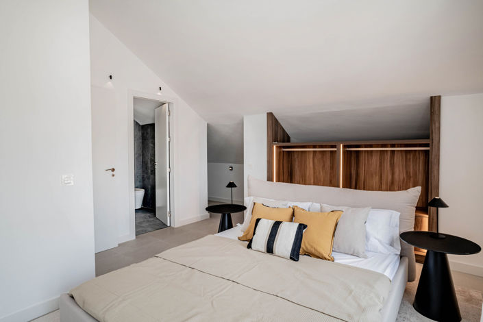 Image No.22-4 Bed Property for sale