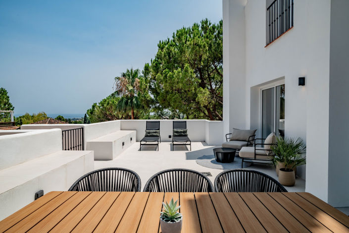 Image No.6-4 Bed Property for sale