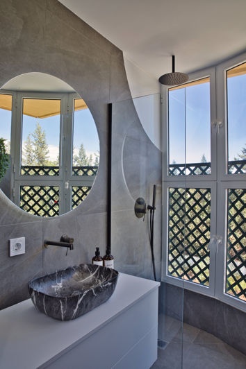 Image No.24-3 Bed Apartment for sale