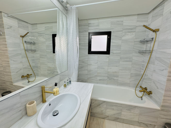 Image No.20-2 Bed Apartment for sale