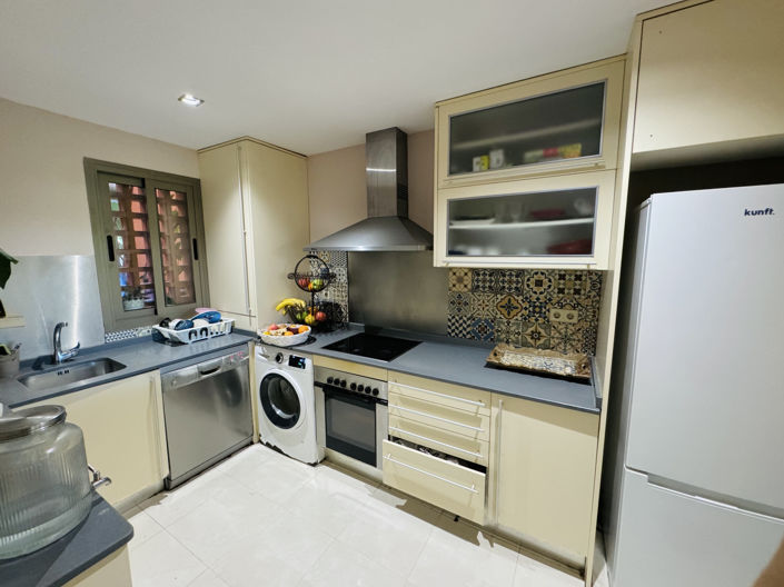 Image No.9-2 Bed Apartment for sale