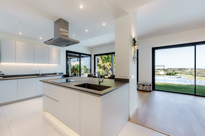 Image No.10-5 Bed Villa for sale