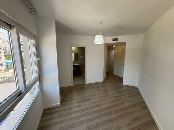 Image No.22-2 Bed Apartment for sale