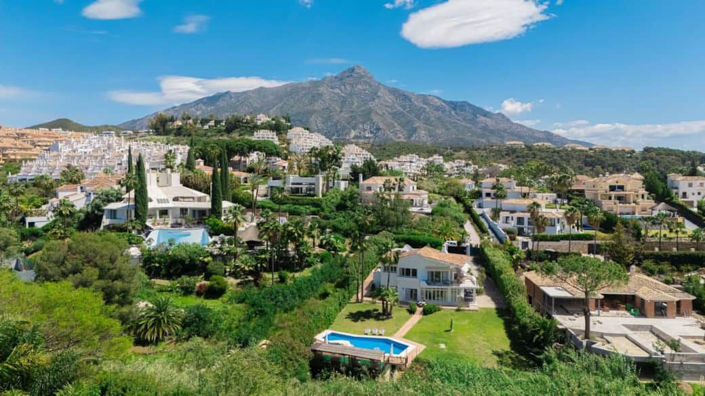 Image No.2-4 Bed Villa for sale