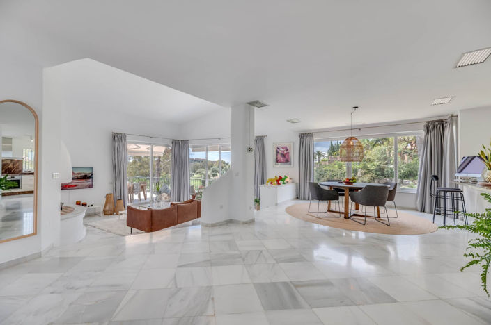 Image No.6-4 Bed Villa for sale