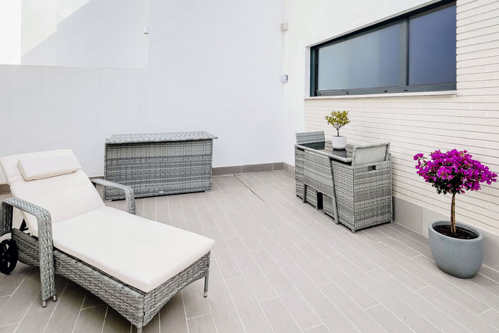 Image No.20-4 Bed Townhouse for sale