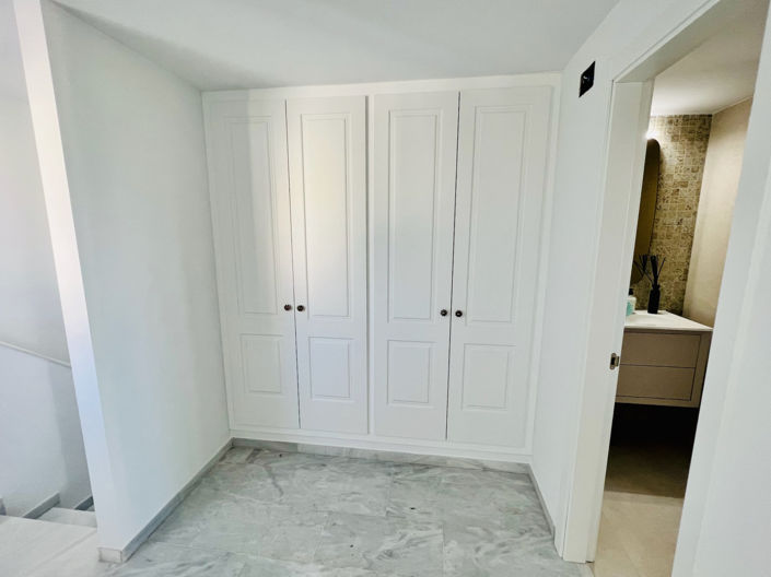 Image No.27-4 Bed Townhouse for sale