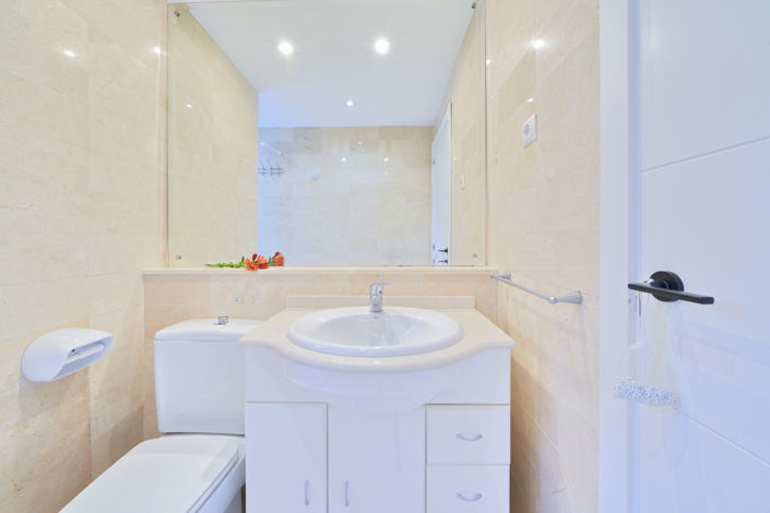 Image No.24-2 Bed Apartment for sale