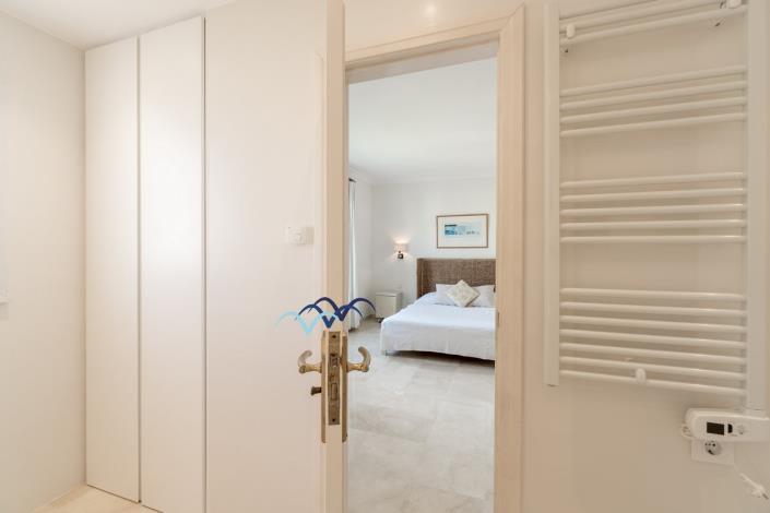 Image No.18-2 Bed Semi-Detached for sale